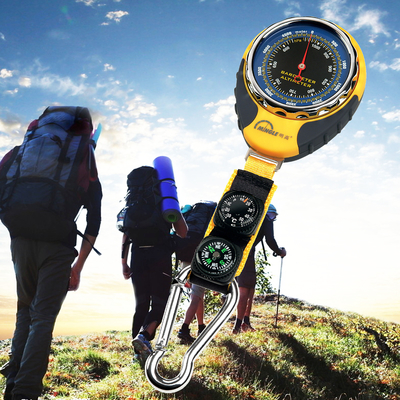 Bergsteigen vermischen Thermometer mit Höhenmesser-Barometer-Kompass für Freien