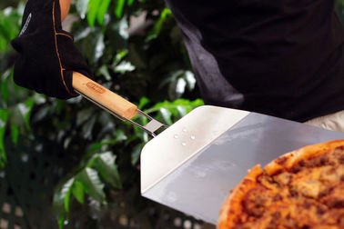 Silberner Farbgrill-Gerät-Satz, rostfreie Pizza-Schale mit faltendem Bambusgriff