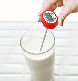 Tragbarer bunter Baby-Milch-Thermometer-schützendes einfaches, LCD-Auslesen zu lesen