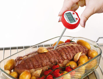 Tragbarer bunter Baby-Milch-Thermometer-schützendes einfaches, LCD-Auslesen zu lesen